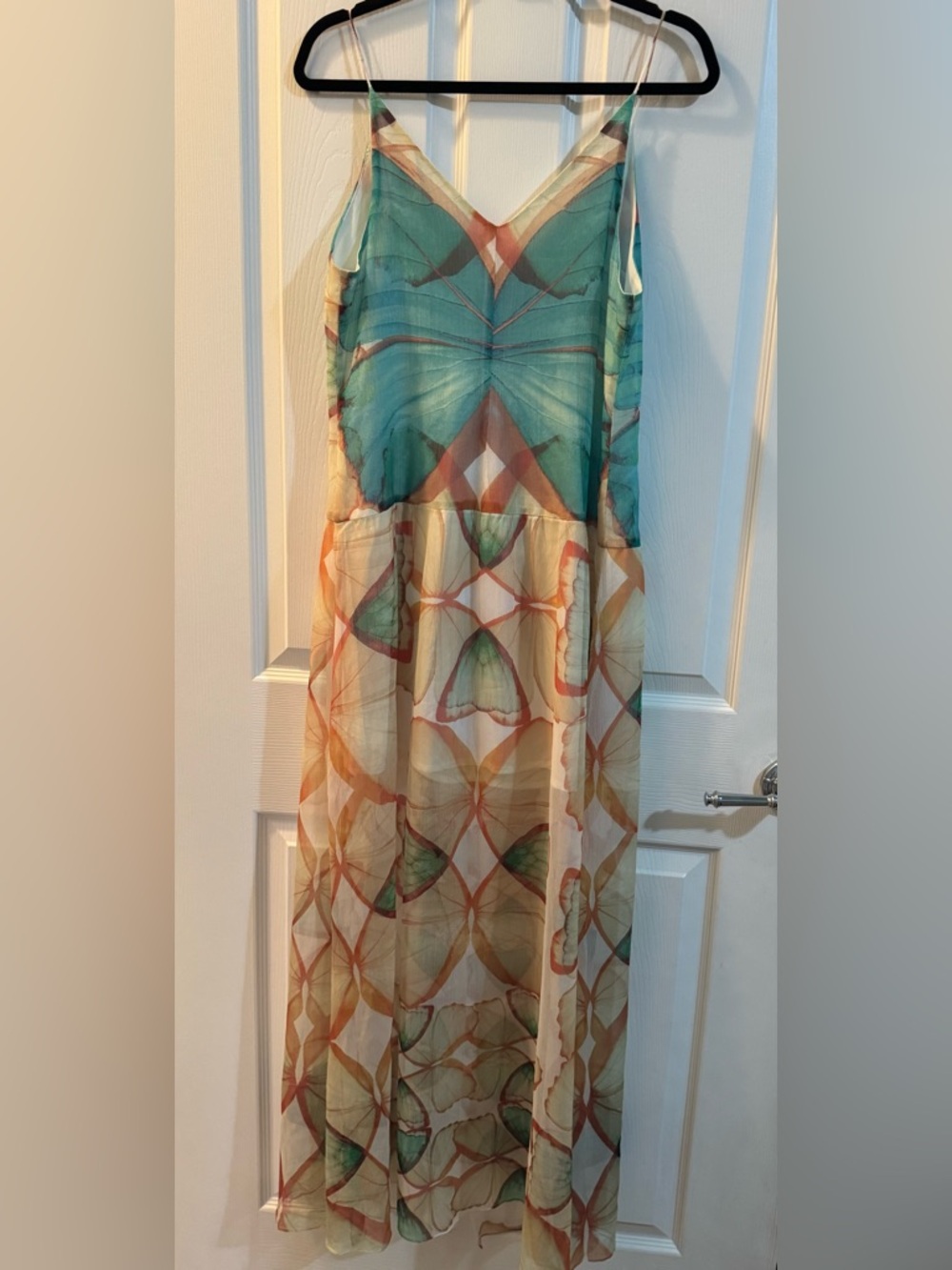 FARM Rio Elegant Butterfly Print Maxi Dress – Size M Butterfly-Print Maxi Dress - Picture 3 of 5